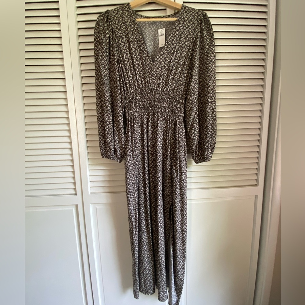 GAP Maxi Dress with smocked waist & pockets - Small - NWT